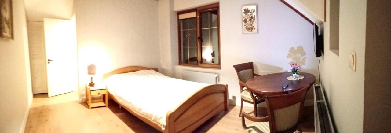 Gosciniec Zoska Hostel Остшице Екстериор снимка