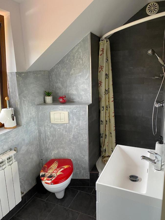 Gosciniec Zoska Hostel Остшице Екстериор снимка